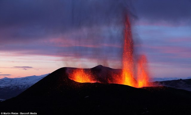 Erupcion Eyjafjallajokull 001
